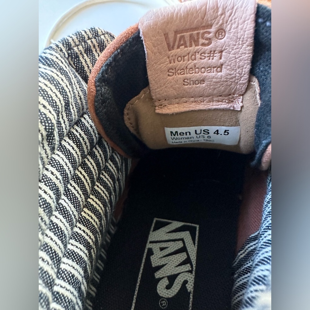 Sk8-Hi Cali Collection- Suede/Floral - Picture 7 of 8